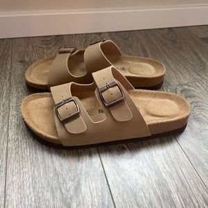 Cushionaire Women’s Lane Cork Footbed Sandal with +Comfort